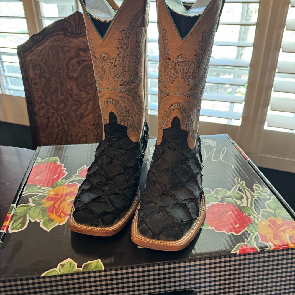 Macie Bean Black Matte Big Bass Boots